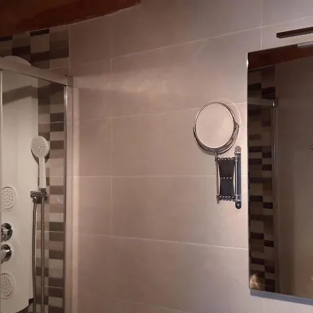 La Tia Maria Nyaraló